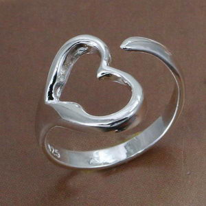 טבעת מצופה כסף 925 בצורת לב